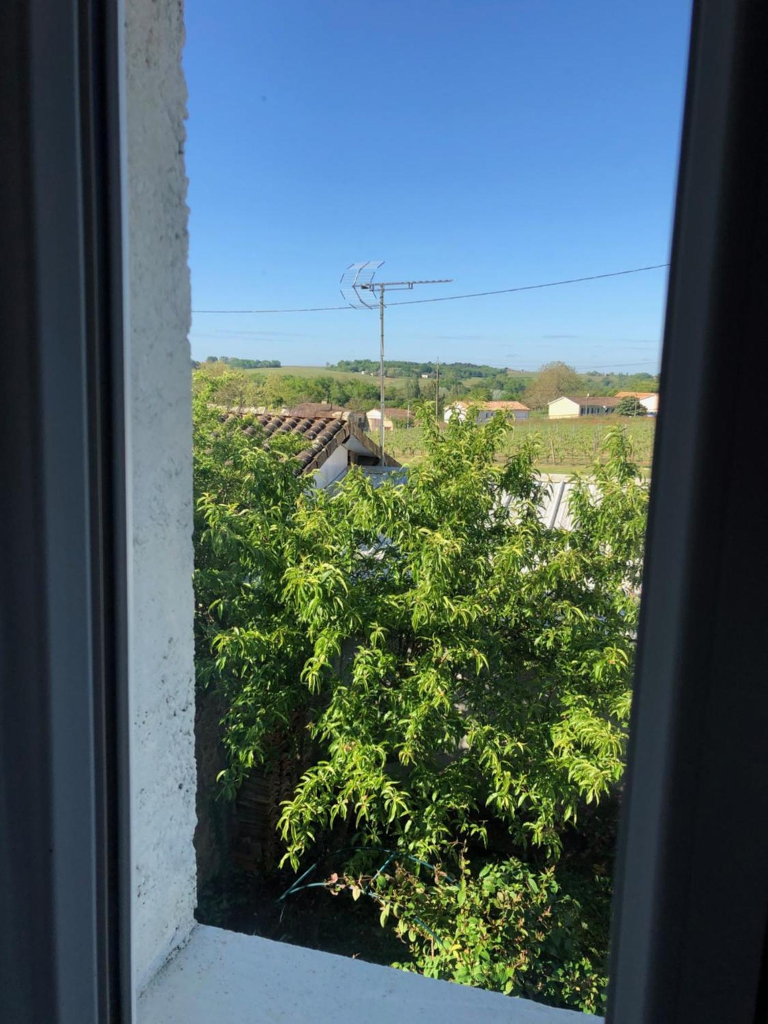 DoulezonAu Dessus De Chez Nous住宿加早餐旅馆 外观 照片